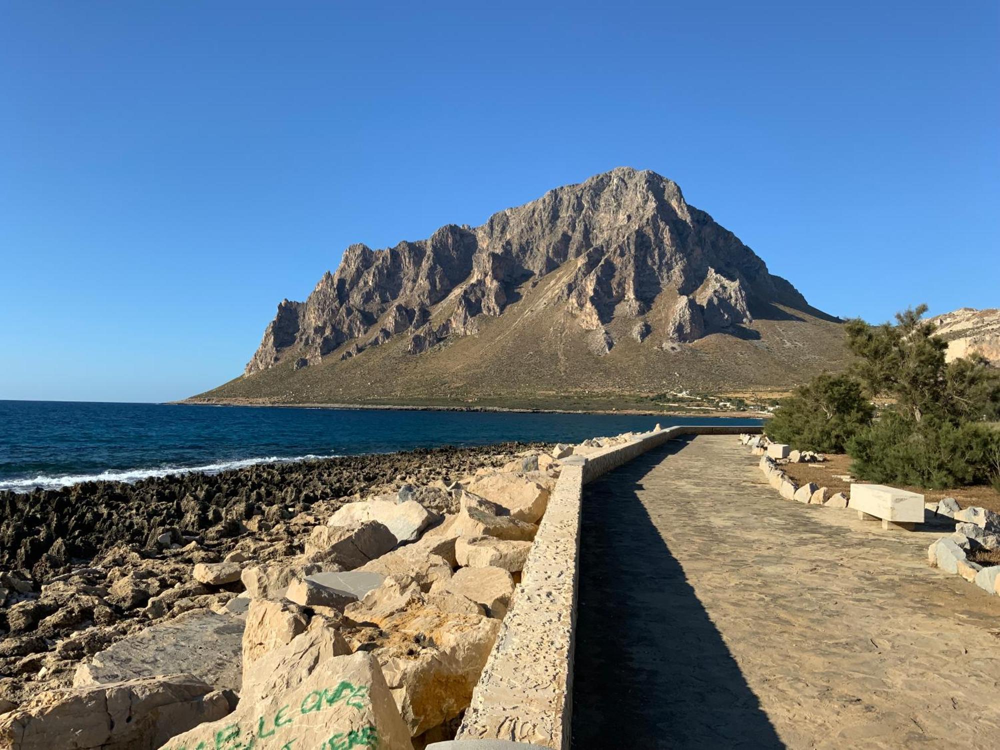 库斯托纳奇Oasi Nel Deserto住宿加早餐旅馆 外观 照片